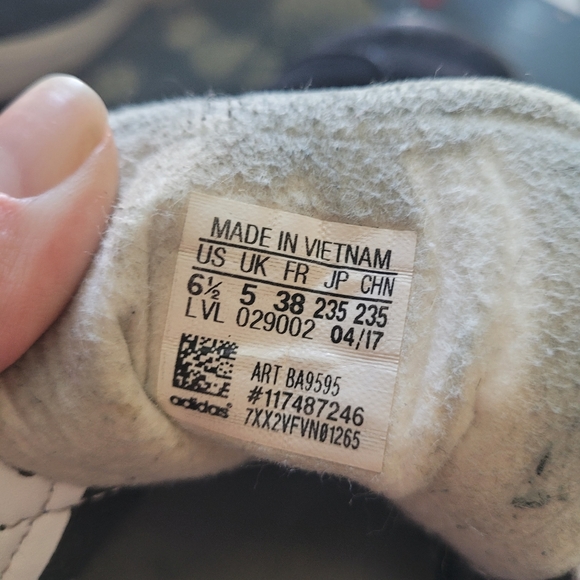 Adidas Gazelle shoes - Picture 5 of 5